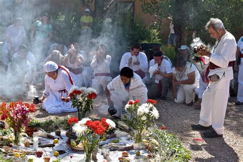 Mexican Witch Doctors and Modern Medicine: Bridging the Gap between Tradition and Science